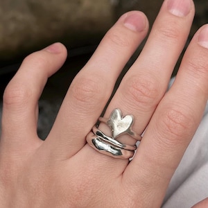 Indie Ring in Heart Shape – Handmade Sterling Silver Mother&#39;s Day Gift | Romantic Jewelry for Her | Organic Love Design