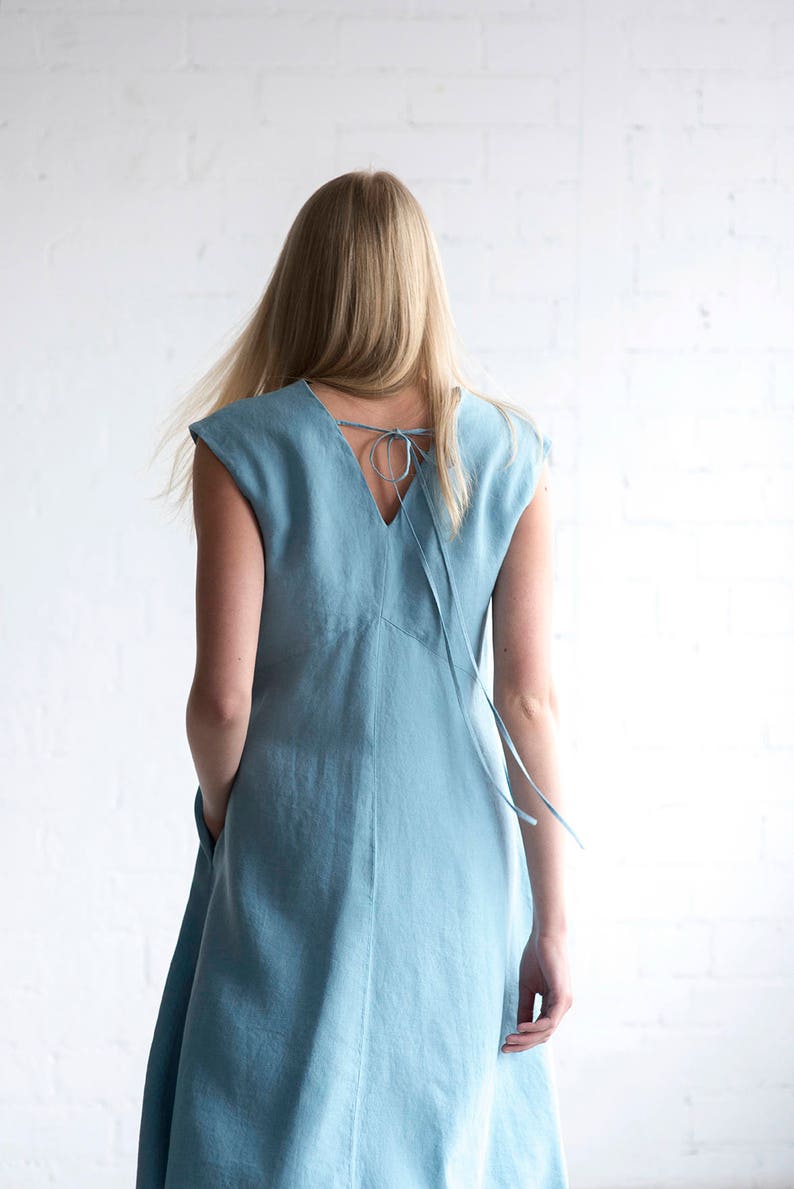 Linen Dress Motumo 17S3 / Handmade loose and sleeveless linen summer dress / V neckline linen dress / Washed linen dress image 4