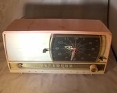 Vintage RCA Victor Clock Radio