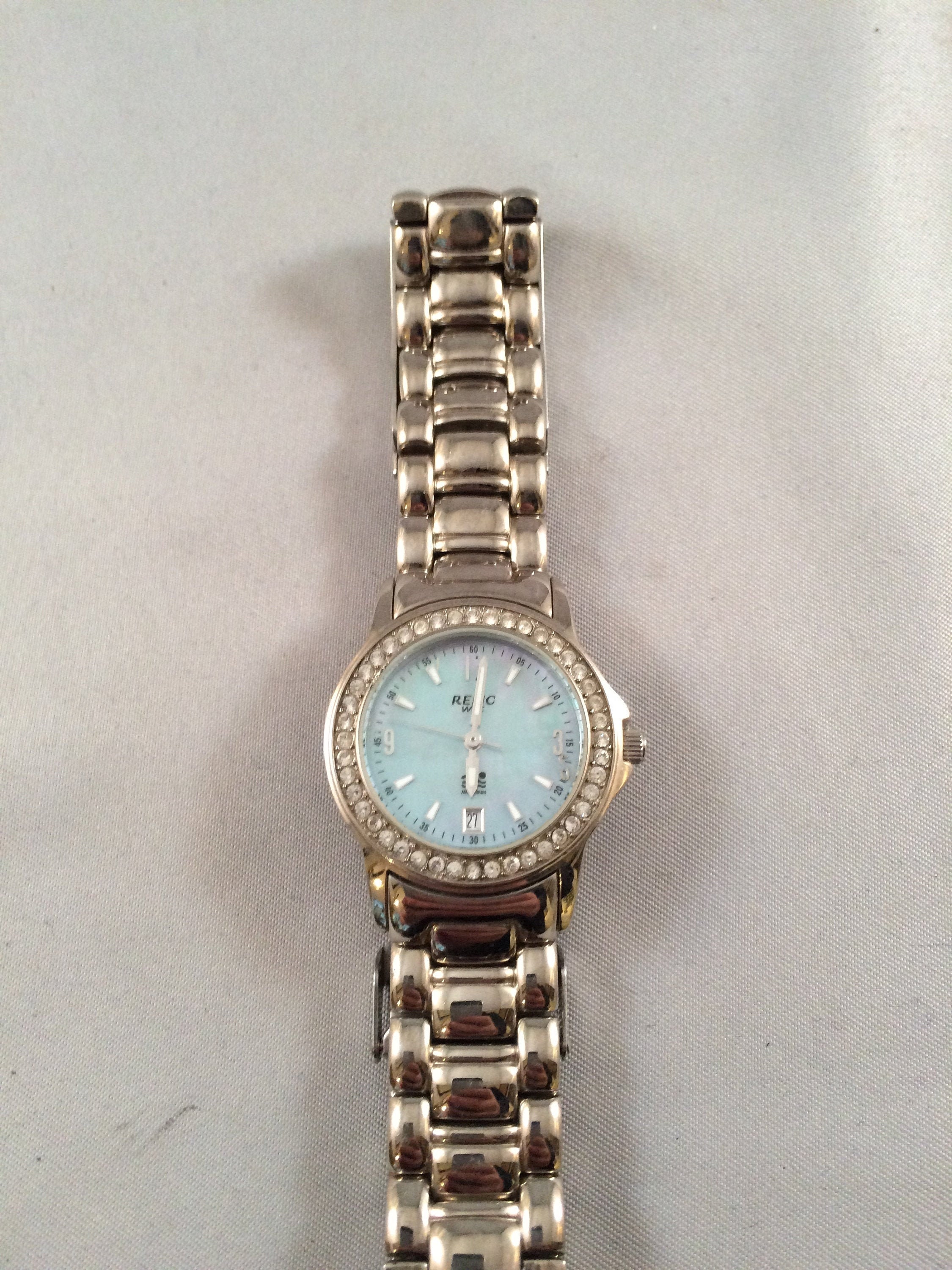 relic 165 feet watch price