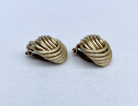 Vintage Gold Tone Spiral Earrings - image 8