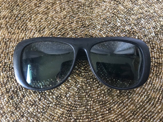 Vintage Black Sunglasses | Accessories - image 10
