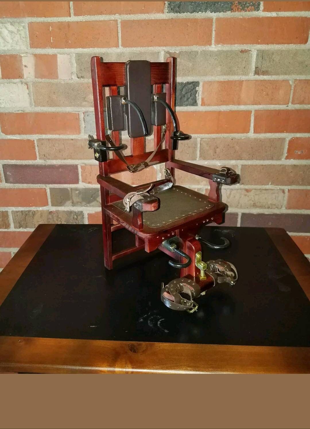 Collectibles Police OLD SPARKY FL ELECTRIC CHAIR REPLICA Pin RARE!!