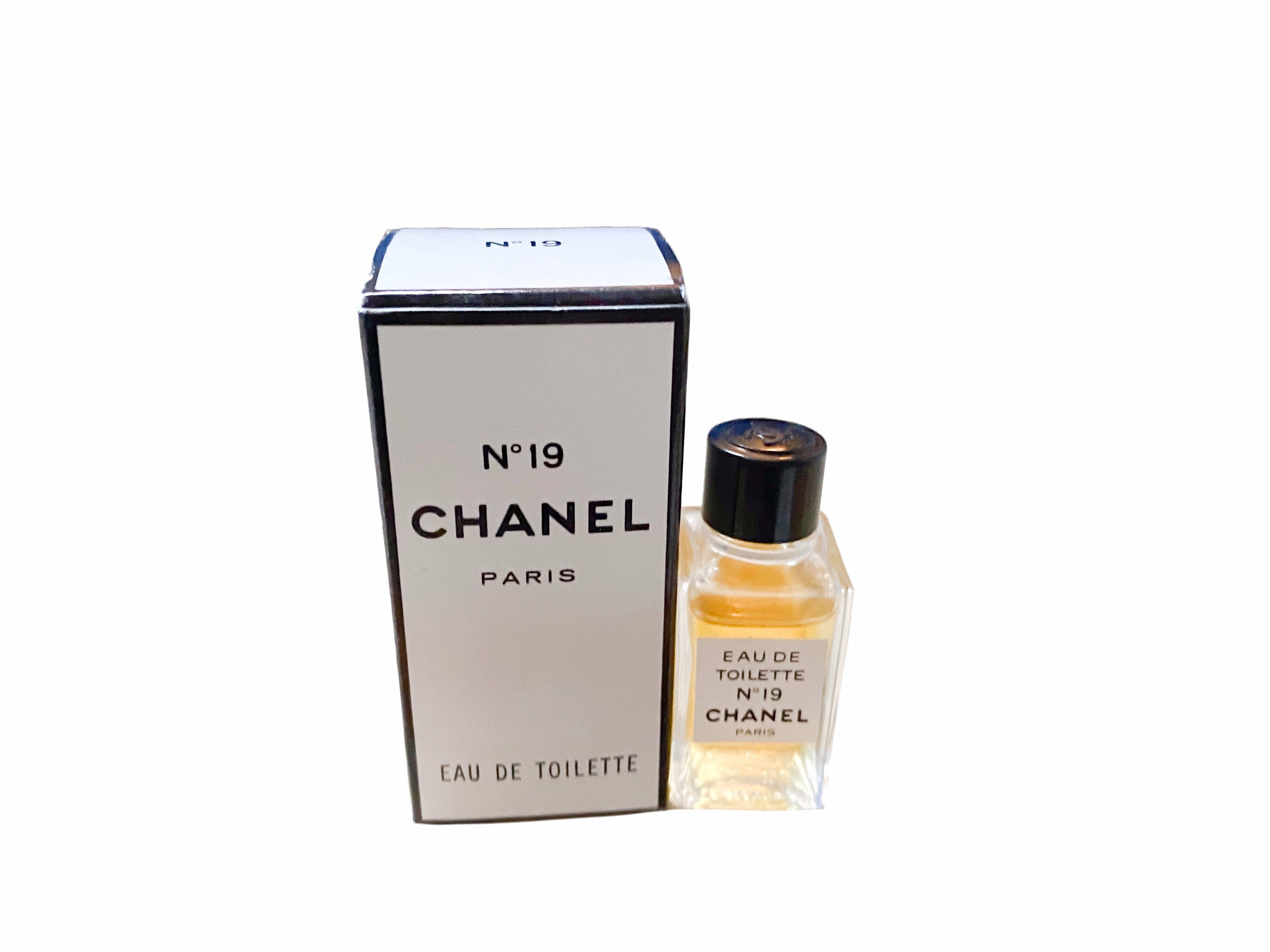 Chanel No 19 Miniature Perfume 4.5 Ml Eau De Toilette 