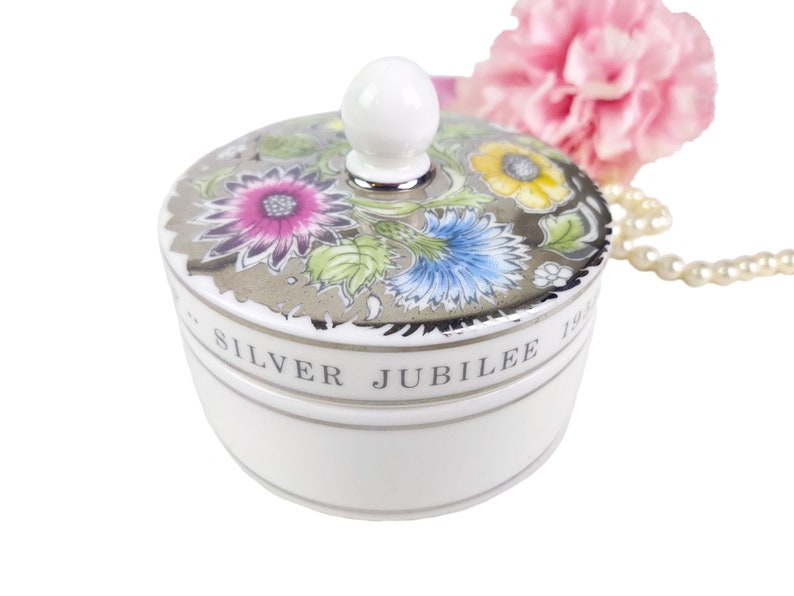 Royal Commemoration Wedgwood Silver Jubilee Trinket Box Hand Painted Silver Floral Trinket Box Jewelry Box