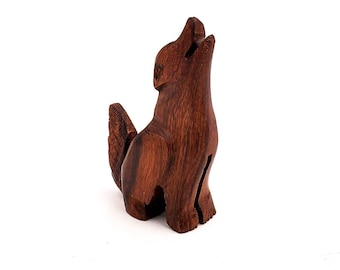 Desert Ironwood Howling Coyote carving