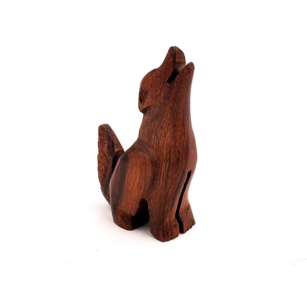 Desert Ironwood Howling Coyote carving