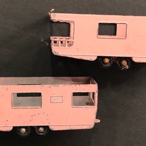 1965 Hot Wheels Trailer Caravan x 2