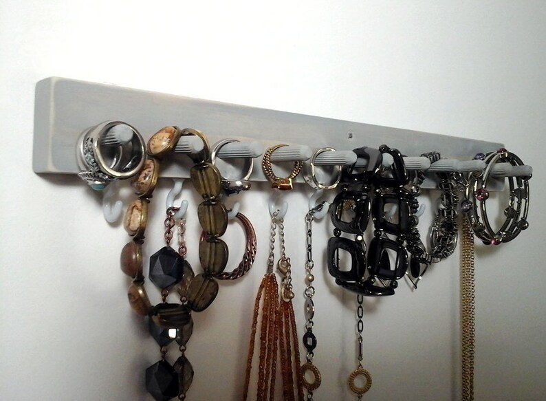 Blanc Pratique Design Bijoux Pr/ésentoir Collier Boucle Doreille Bracelet Organisateur Pr/ésentoir Support /à Porte Chambre Bijoux Bijoux Cintre