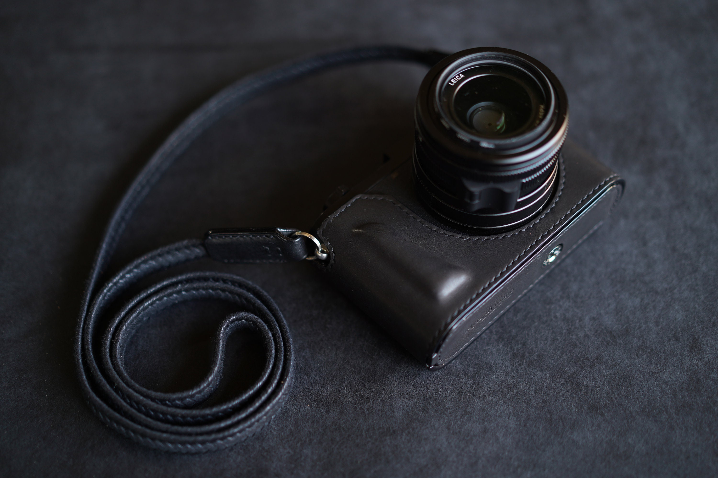 Leica Leather 3-Pen Case - Leica Store Miami