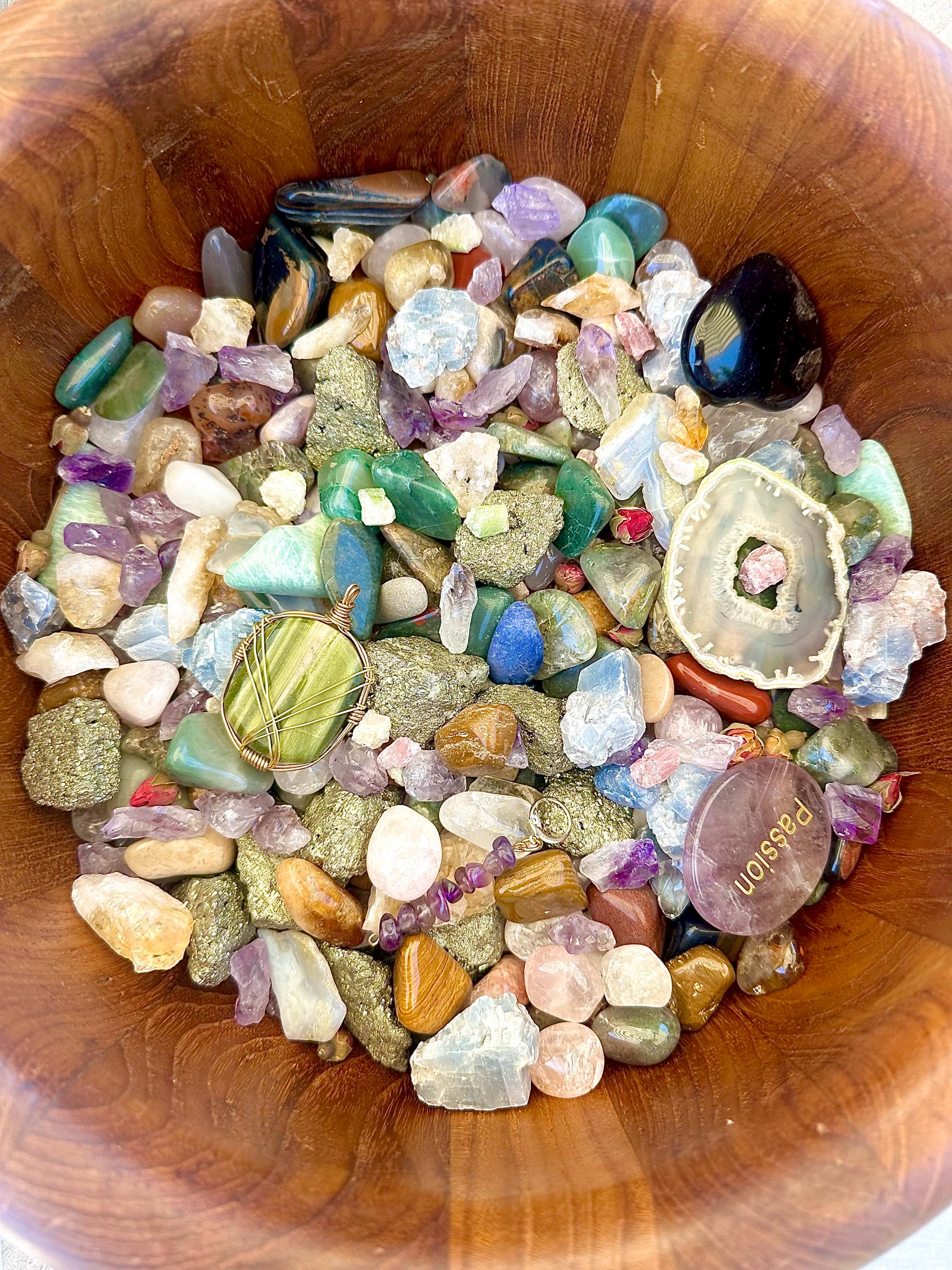 Mystery Crystal Confetti Scoop – 1 Cup Raw & Tumbled Stones | Witchy Crystal Dip | Surprise Crystal Mix | Spiritual Gift | Fast Shipping
