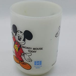 1980 VTG Anchor Hocking Milk Glass Mug Mickey Mouse Today Pepsi Collector Series image 4