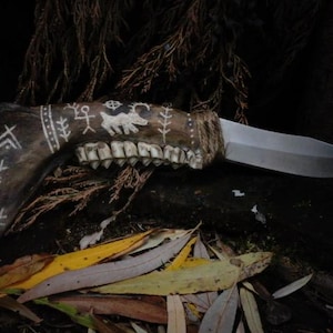 Made to Order : Deer Jawbone Ritual Knife Shamanism Petroglyph Design image 2