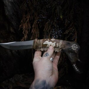 Made to Order : Deer Jawbone Ritual Knife Shamanism Petroglyph Design image 5