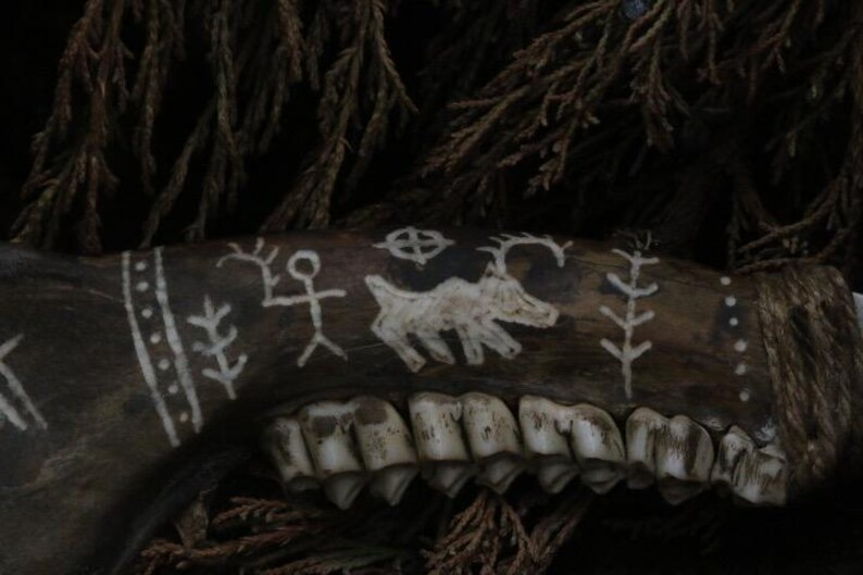 Made to Order : Deer Jawbone Ritual Knife Shamanism Petroglyph Design image 4