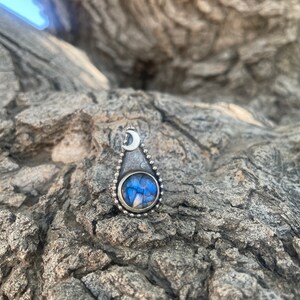 Size 7 - Mini Beaded Moon Ring