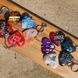 Kpop resin keychain