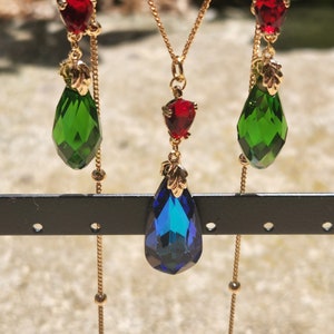 Howls earrings and necklace