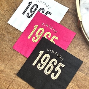 Tovaglioli per il 60° compleanno - Tovaglioli da cocktail vintage del 1965 - Decorazioni per la festa del 60° compleanno - Premium a 3 veli, colori personalizzati e opzioni in lamina