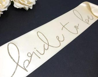 Bride to Be Sash for Bachelorette Party & Bridal Shower – Fancy Hen Party Bridal Sash Accessory