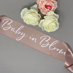 Baby In Bloom, Mommy To Be Sash, Mom To Be, Baby Shower Sash, Maternity Sash, Mum to Be, Growing a Princess, Pregnancy Sash, Baby Shower,