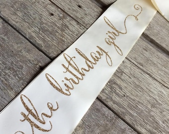 Faja de satén para cumpleañera: opciones de colores personalizables - Accesorio para celebraciones