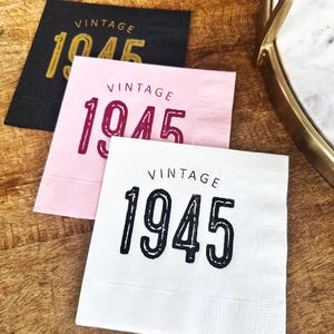 Servilletas vintage para el 80.º cumpleaños de 1945: recuerdos de fiesta estampados con papel de aluminio