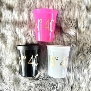 40th Birthday Stadium Cups: Gold Number, Elegant Party Decor - Set of 10
