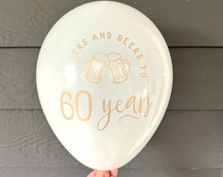 Kit Decorazione Per 60 Anni – Palloncini Foil Birra E Whisky, Numero 60 Oro, Ghirlande E Lattice, Festa Uomo/donna