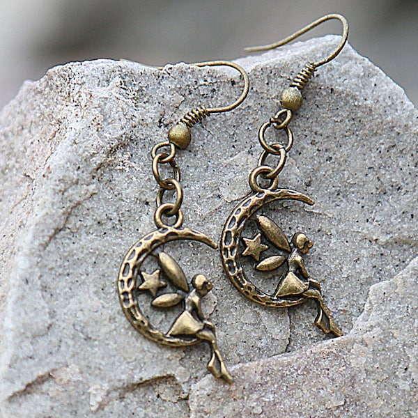Fata sulla Luna Orecchino Fata Orecchino Fantastico Notte Gioielli Boho Orecchini Fairy Moon Charms Piccoli Orecchini Rotondi Piccole idee regalo