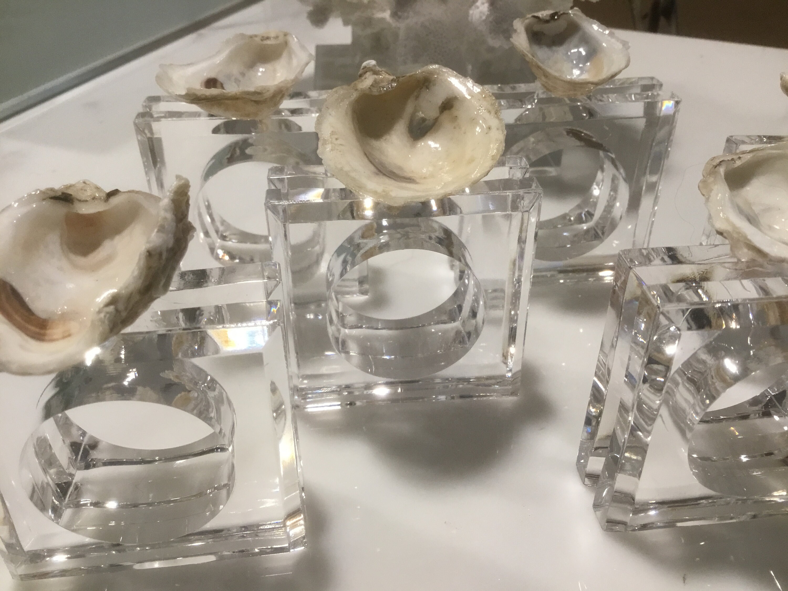 6 High gloss oyster shell lucite napkin rings 6 High gloss oyster shell lucite napkin rings