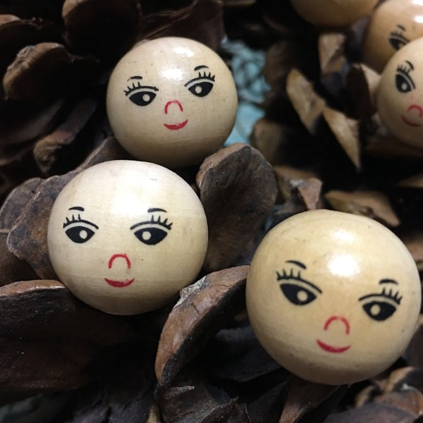 15 Doll Face Beads/ Round Wood Smiley Face Beads / Angel Face Beads /22mm Beads /  . {E6-175#01121}