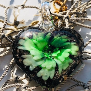 Inner Flower Heart Lampwork Pendants / Glass Heart  / Heart Charm /Blown Glass Pendant. {C5-94#00815}