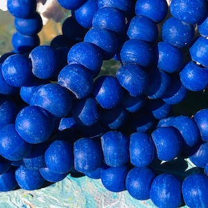 50 Stück Matte Royal Blue Sea Glass Crow Roller Perlen - Makramee Perlen - Großes Loch Perlen / Glasperlen. Anhängerschlaufe