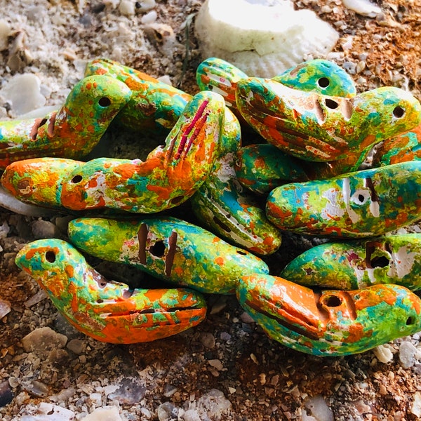 SUPPLY:  10 pcs Distressed Terra-cotta Birds / Ceramic Beads  / Hand Made / Hand Painted / 22mm.{A5-19#00111}