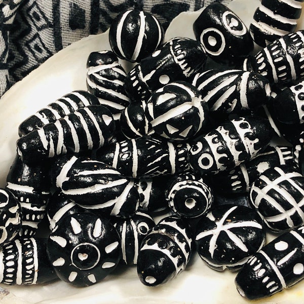 SUPPLY: 15 Large Tribal Style Clay  Beads /Ethnic Beads/ Boho Beads /Ceramic Black Beads/  Vintage Beads.{H1-1679#02597}