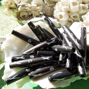 6pc Carved Buffalo Bone/ Hare pipe Beads Black and  White/ Jewelry/craft  /Carved Bone Beads/Rustic/Tube Beads.{A2-8#00069}