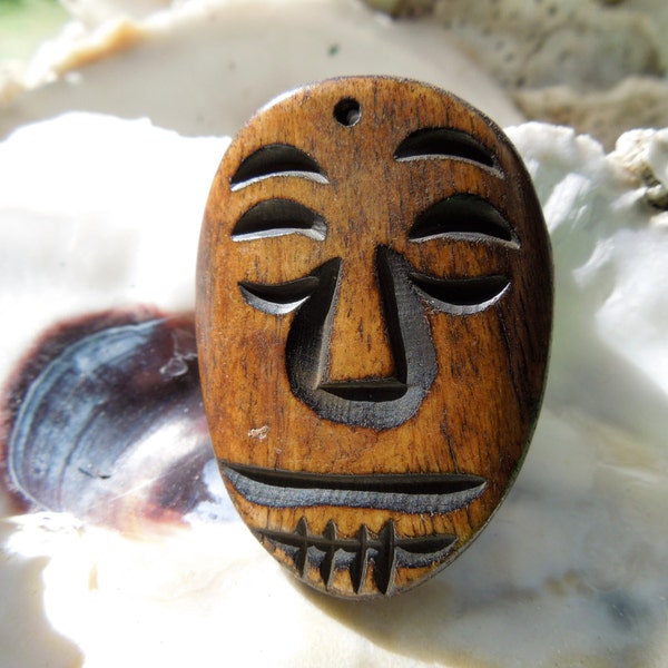 SUPPLY:  1 LARGE Ethnic Tribal Carved Bone Face Pendants /Natural Bone Pendant.{A2-8#00065}