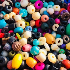 1970's  Vintage  Mix  Small Bone Beads / 50gm Mixed Lot  Beads / Retro Bead. {E3-163#001091}