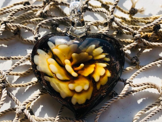SUPPLY:  Inner Flower Heart Lampwork Pendants / G… - image 3