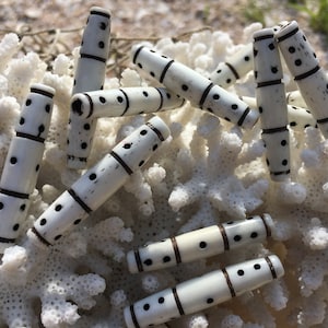 6pc Domino Buffalo Bone Beads / Hairpipe Beads Black and  White/Pipe Beads/ Jewelry Beads/Rustic/ Tube Beads.{F9-227#001505}