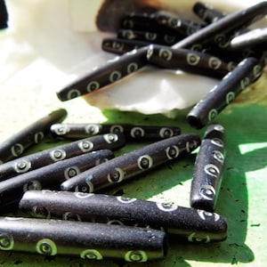 6pc Carved Buffalo Bone/ Hare Pipe Beads Black and  White/ Jewelry/craft  /Carved Bone Beads/Rustic/Tube Beads.{A4-16#00100}