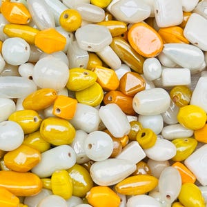 Vintage 50pc  Mixed Up Yellow ,Milky White Luster Glass Beads / White Color Glass Beads. {I1-1680#002602}
