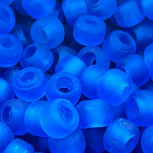 50 Stück blaue SeaGlass Crow Roller Perlen - Makramee Perlen - Großloch Perlen / Glasperlen. {R7-1655#2471}