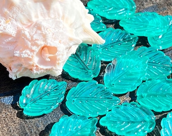15 breloques pétales de feuille de verre : accessoires pour bijoux faits main (18 x 24 mm)