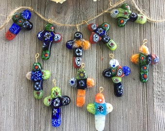 5 Stück Murano Millefiori Glas Kreuz Anhänger / große bunte Glas Kreuz Anhänger / Glas Charms Lampenarbeit .
