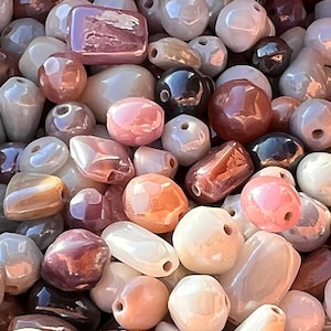 Vintage 50grams  Mixed Up Luster Glass Beads / Mixed Color Glass Beads. {D8-1042#001042}