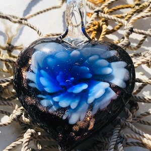 Inner Flower Heart Lampwork Pendants / Glass Heart  / Heart Charm /Blown Glass Pendant. {C5-94#00815}