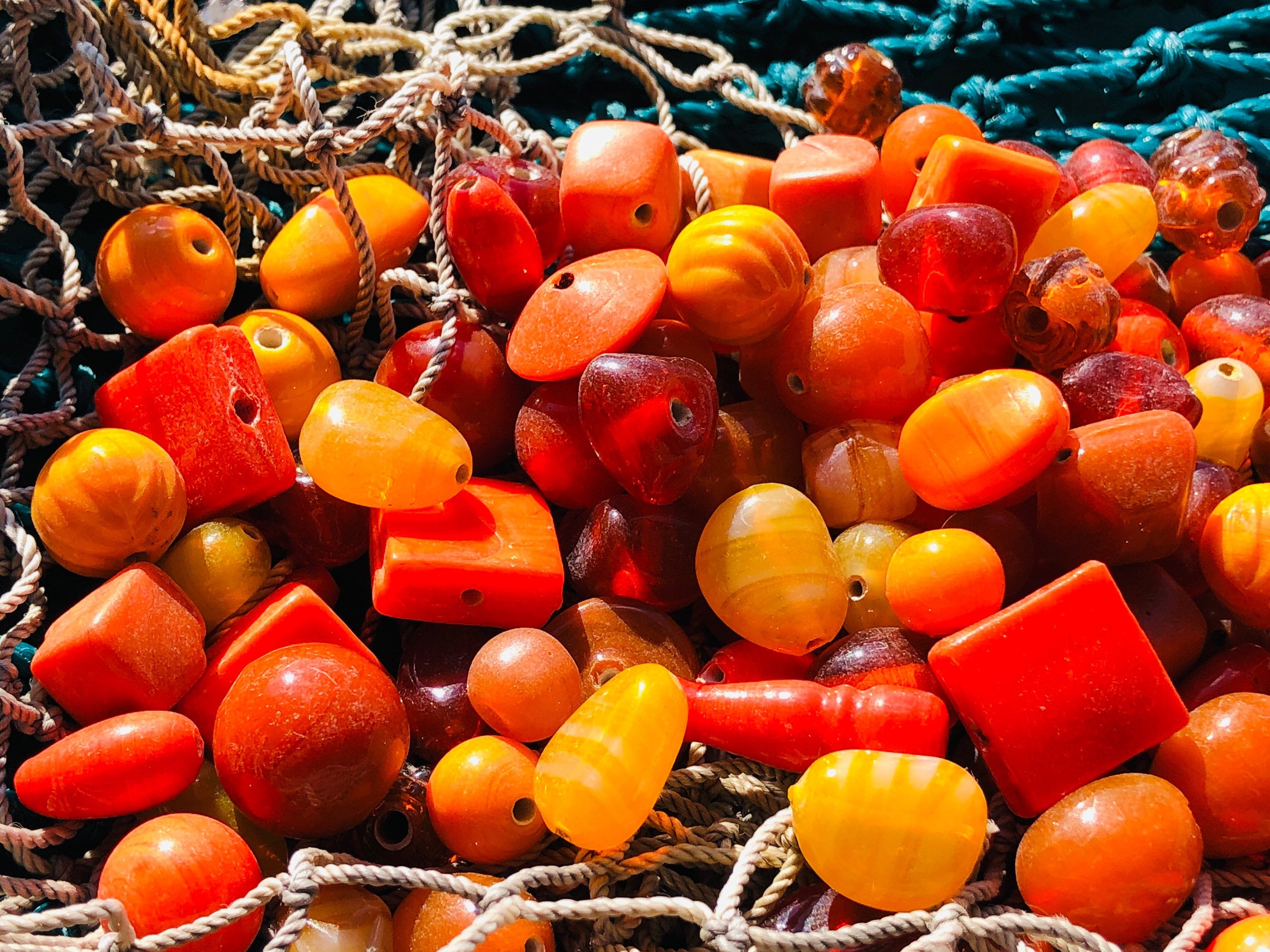50pc Vintage Random Mixed Shape Red,Orange Opaque Glass Beads/  Glass Bead Assortment. {P1-1563#01217}
