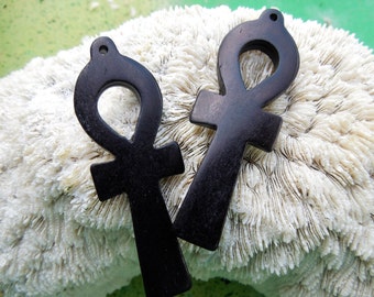 Lot de 2 pendentifs croix noire tibétaine Ankh / fait main / fourniture de boucles d&#39;oreilles / pendentif croix spiritualité. {A2-8#00070}